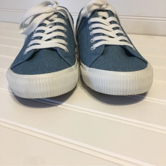 Hurley Ceta - Picture 4 of 10